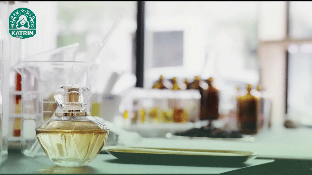 سفر دلانگیز عطر در مسیر زندگی انسان، از روزگاران کهن تا امروز